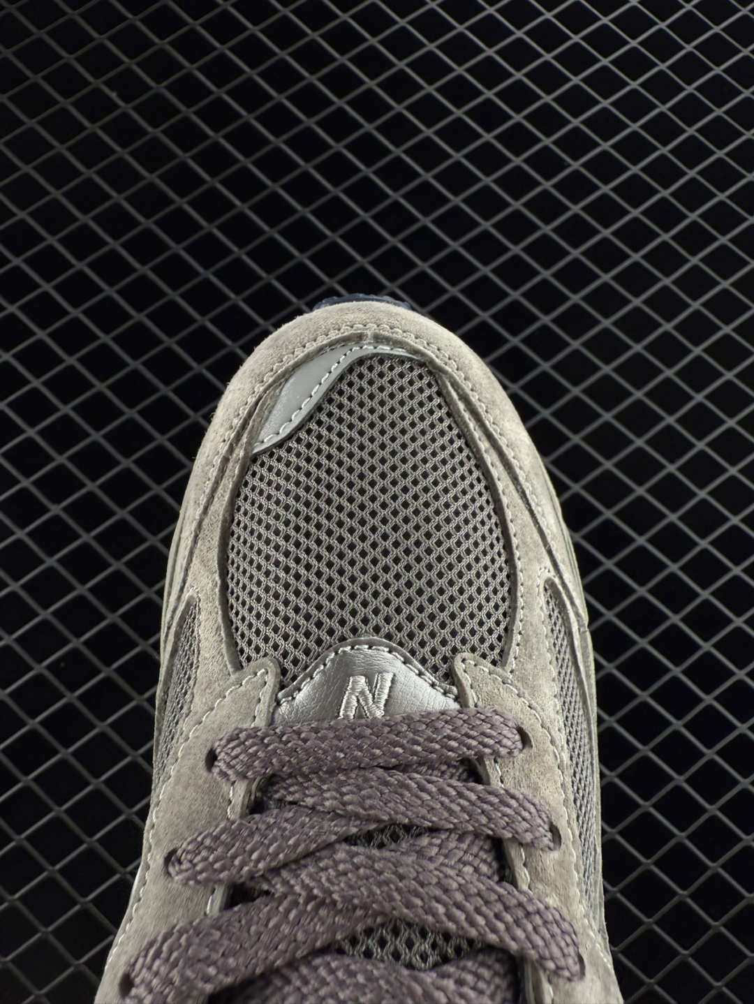 New Balance NB 2002R